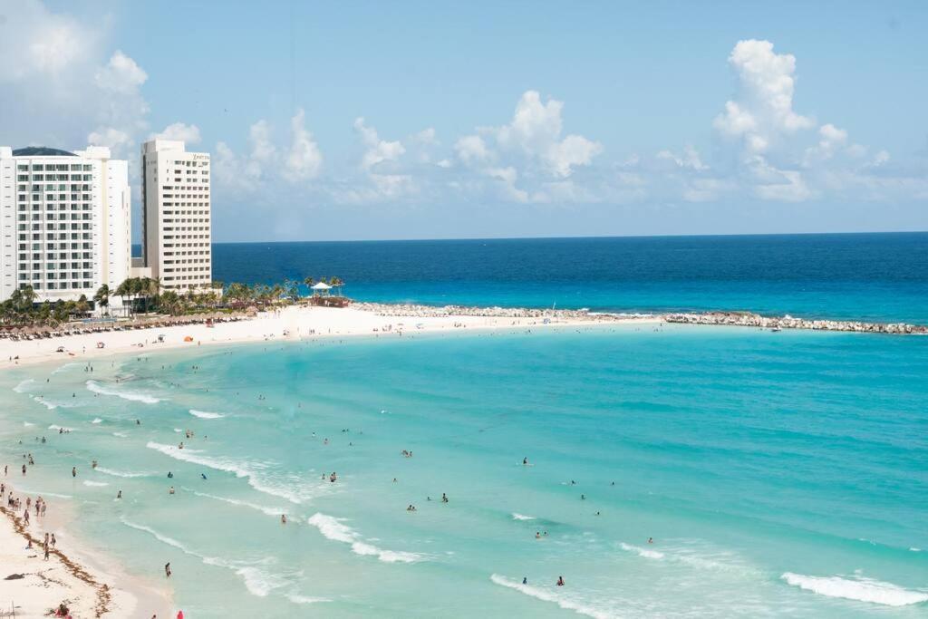 *Turquoise Escape- Beachfront Studio By Casa Paraiso* Cancun Bagian luar foto