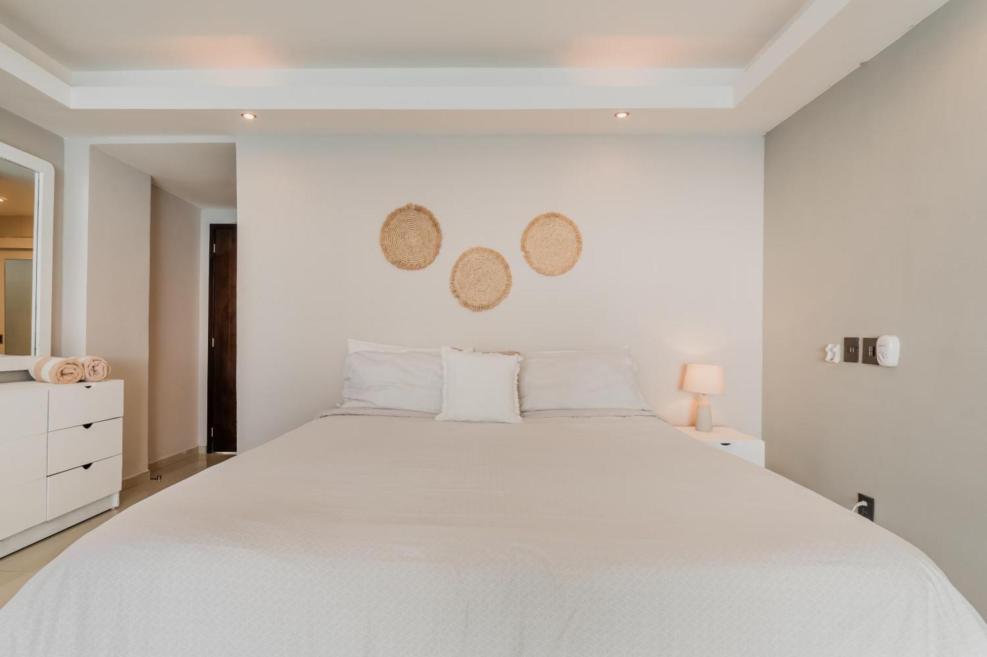 *Turquoise Escape- Beachfront Studio By Casa Paraiso* Cancun Bagian luar foto